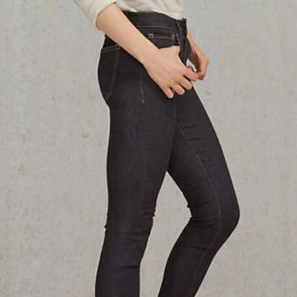 🎯Levi's Empire Skinny Women's Jeans - Dark Wash - Picture 3 of 9